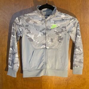Nike GUC gray/white camo print lightweight zip up sweatshirt Size 6